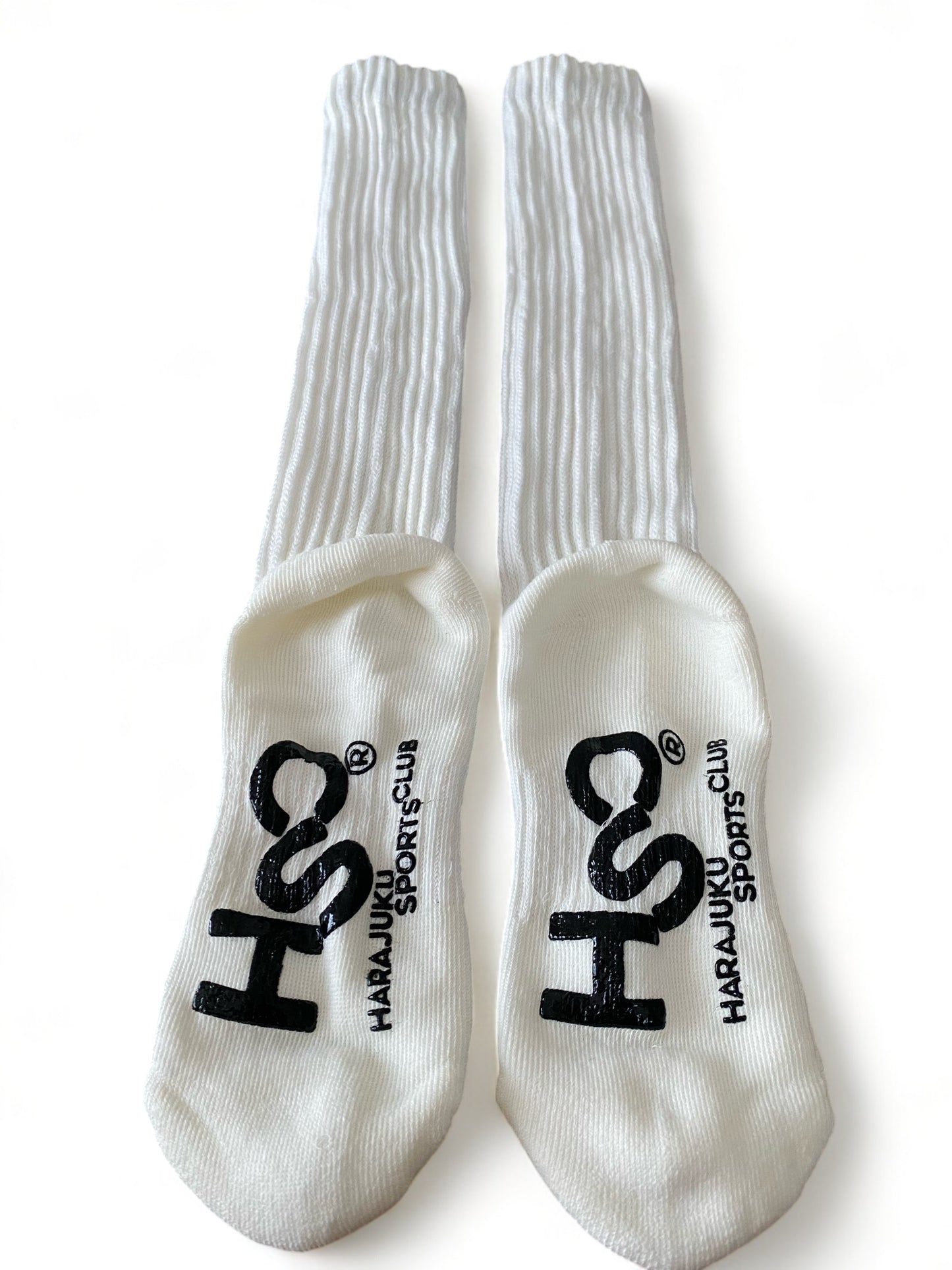 HSC® LOOSE SOCKS WITH A LARGE HSC® MARK PRINTED ON THE SOLES / LET'S SCRUNCH THEM DOWN!